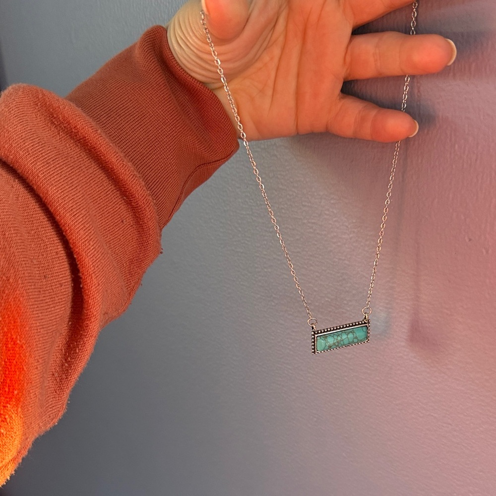Elegant Silver and Turquoise Necklace